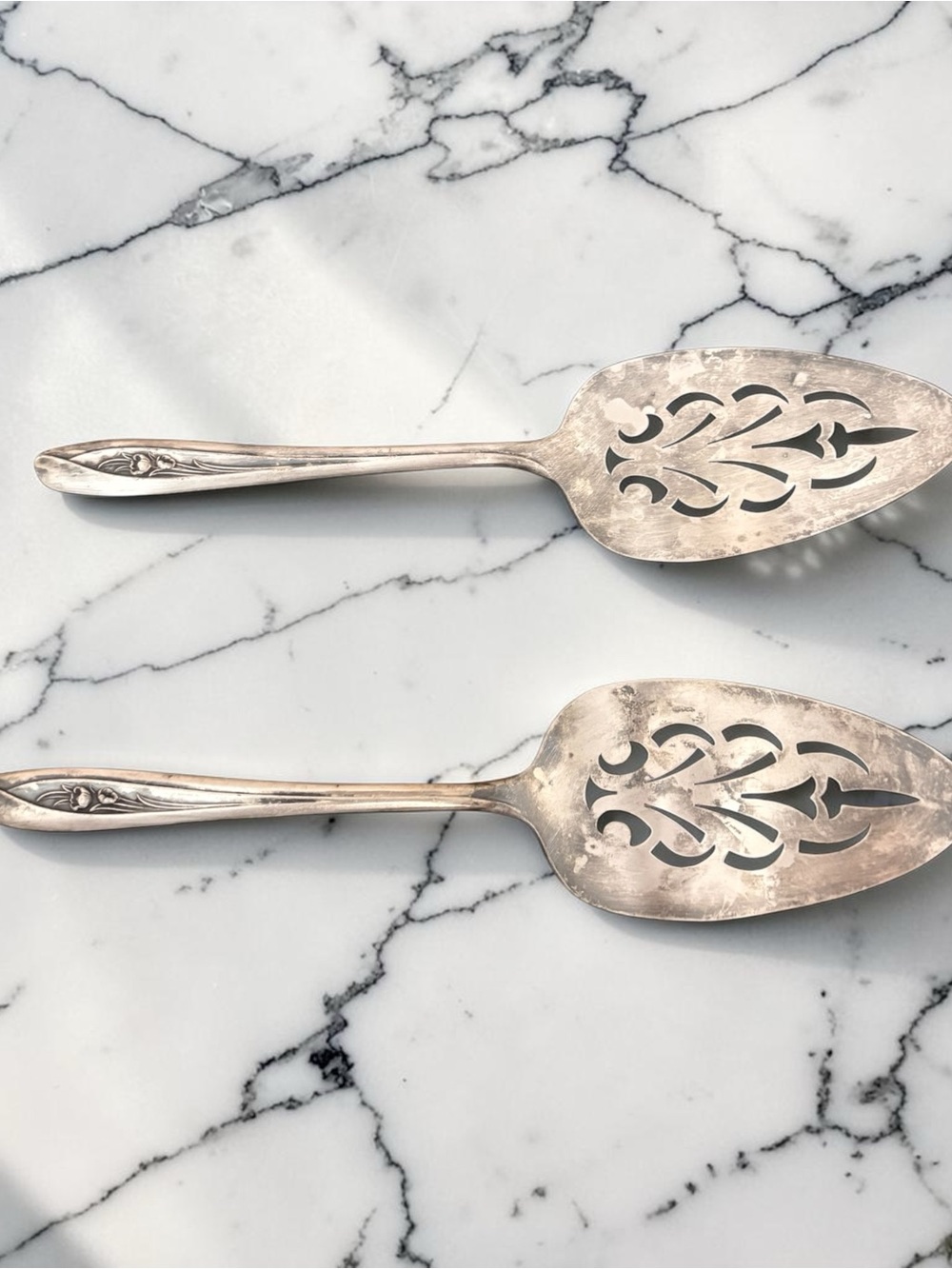 Silver Plated International Two Silver Tulip Pie Cake Server Vintage 1956